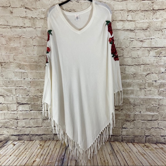 White Rose embroidery shall poncho one size - Picture 2 of 7